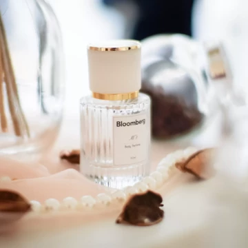 OLYMPU DIGITAL CAMERA